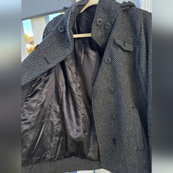 Hurley Women's Winter Coat - Picture 4 of 8